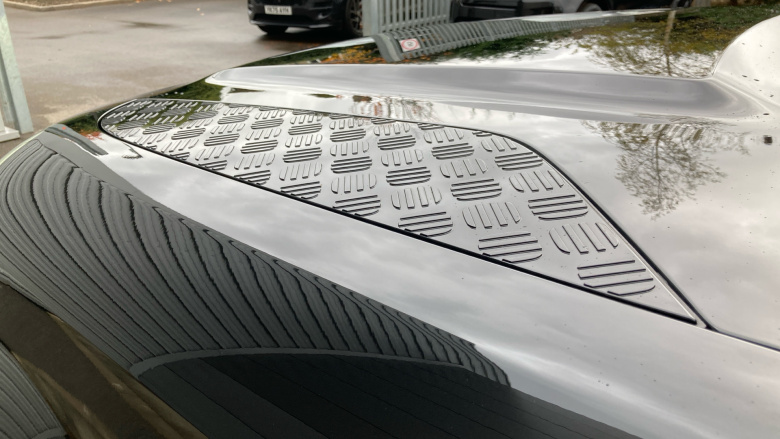 Land Rover Defender 90 Diesel 3.0 D250 Hard Top X-Dynamic HSE Auto [3 Seat]